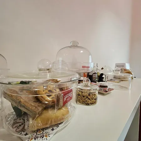 Alojamento de Acomodação e Pequeno-almoço Pinukhouse Salerno